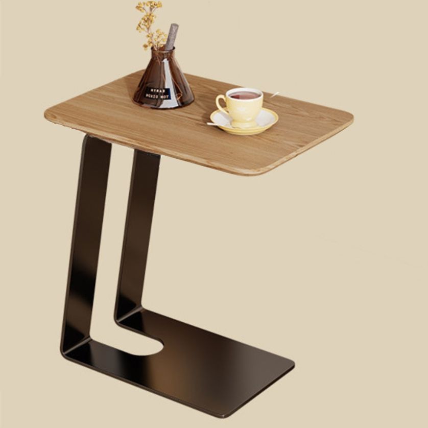 طاولة جانبية بتصميم سمارت