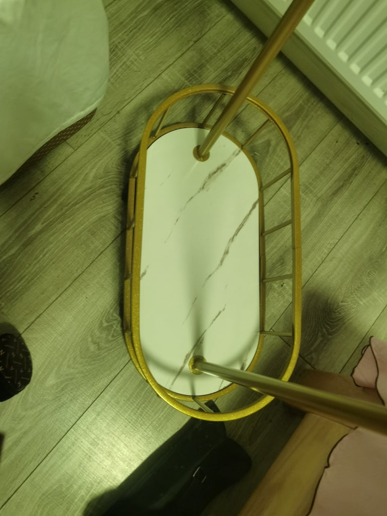 علاقة ملابس حديثة