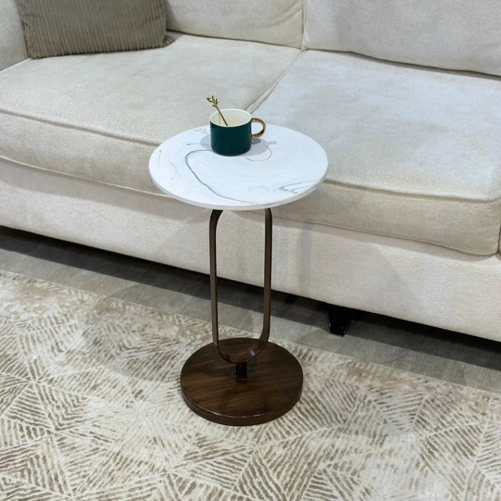 طاولة خدمة بتصميم عصري أنيق