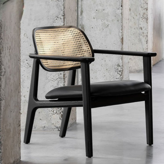 كرسي بذراعين خشبي و ضهر راتان