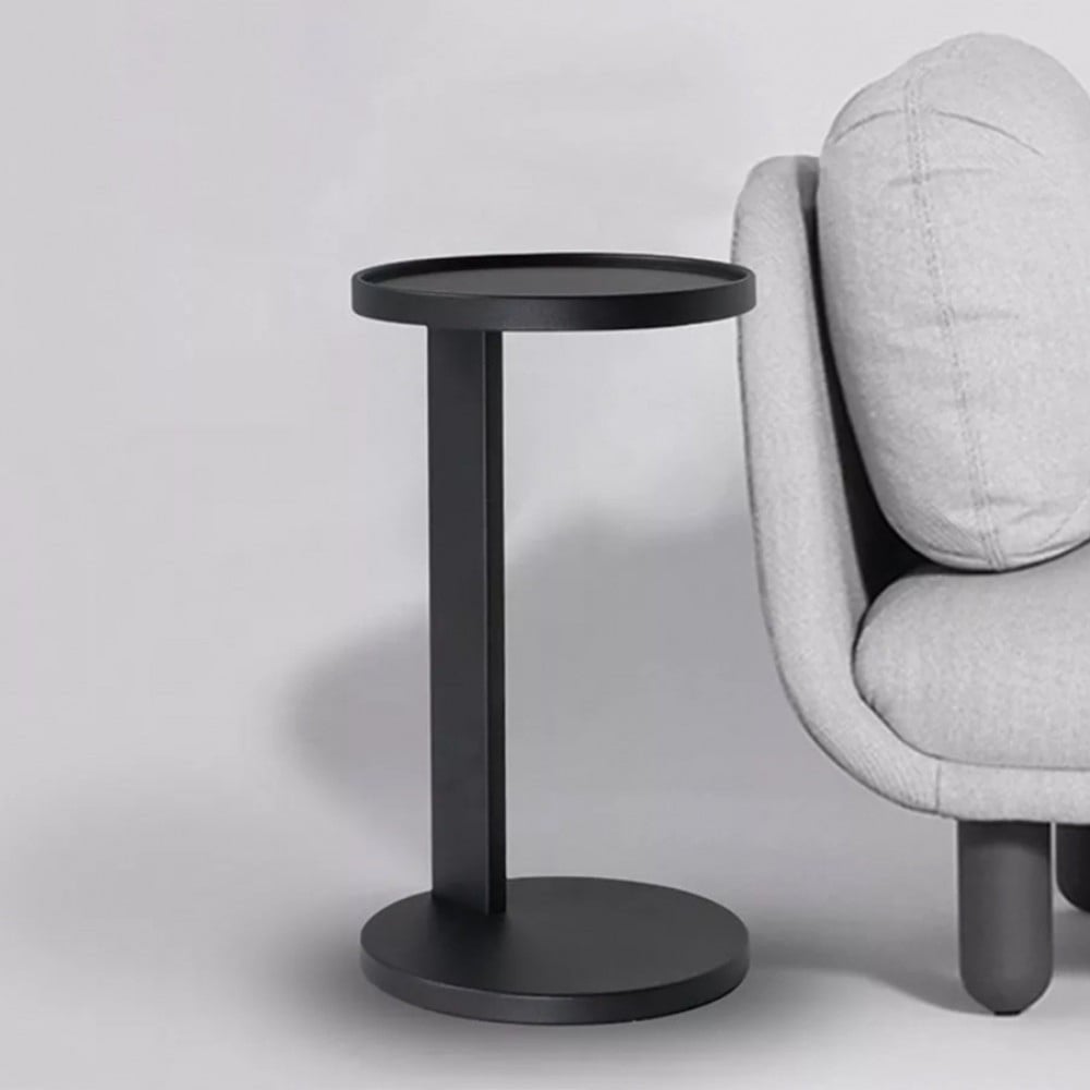 طاولة جانبية معدنية