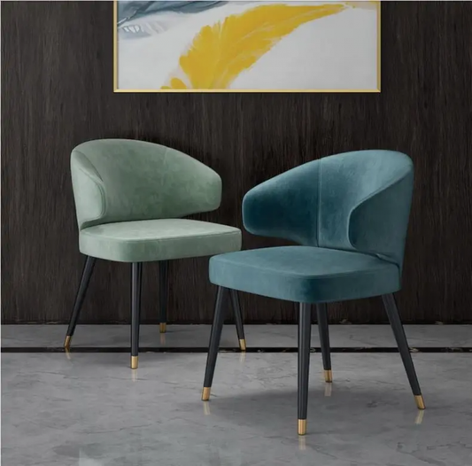 كرسي طعام بذراعين