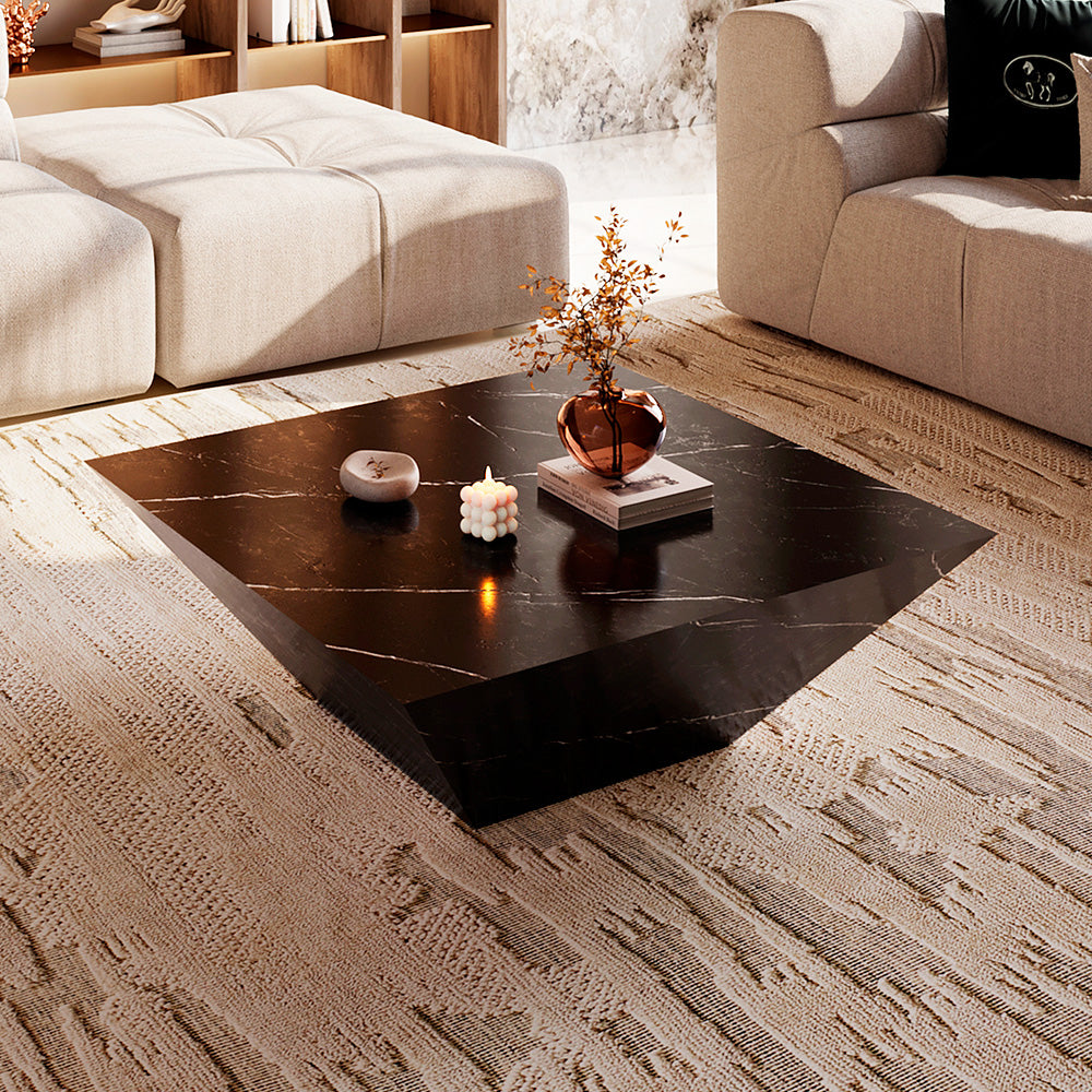 طاولة الميثاق المميزة