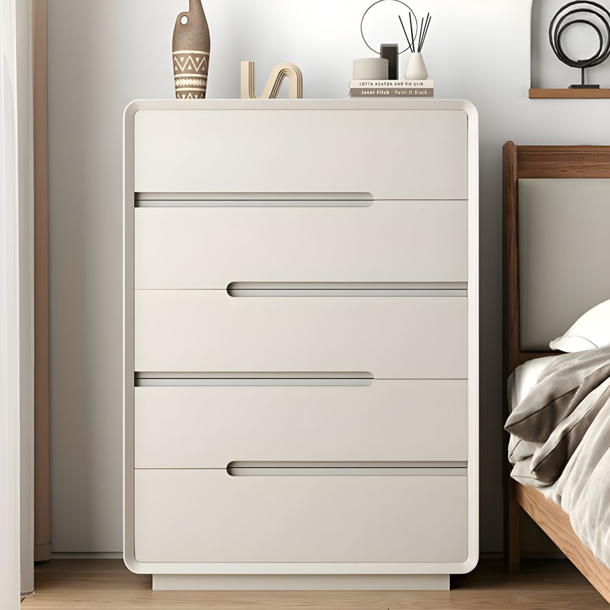 خزانة متعددة المساحات