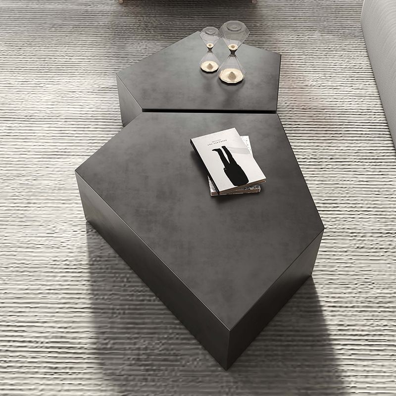 طاولة ستيل المميزة