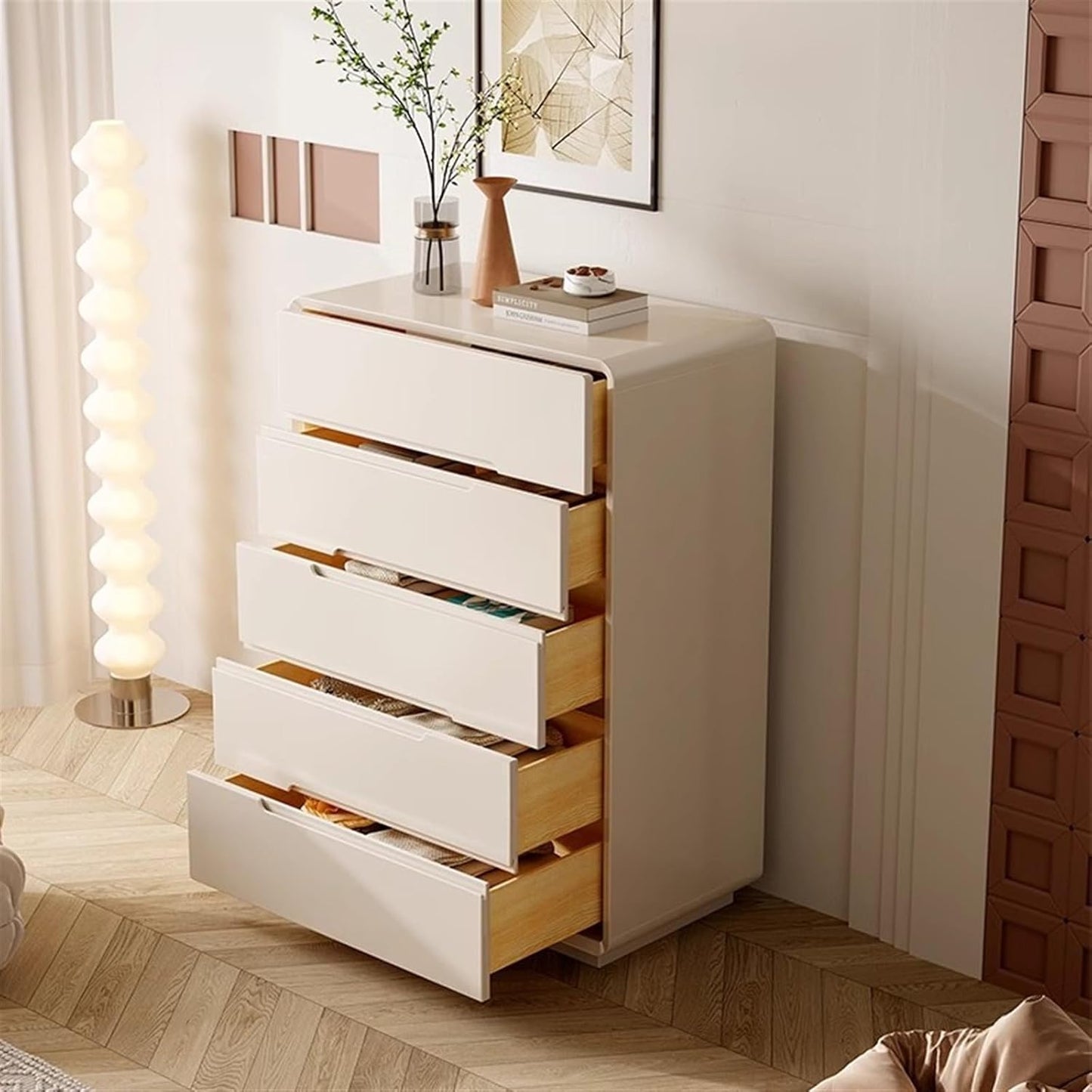 خزانة متعددة المساحات