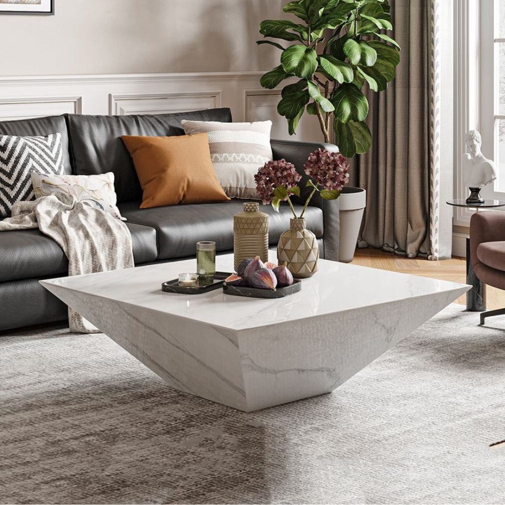 طاولة الميثاق المميزة