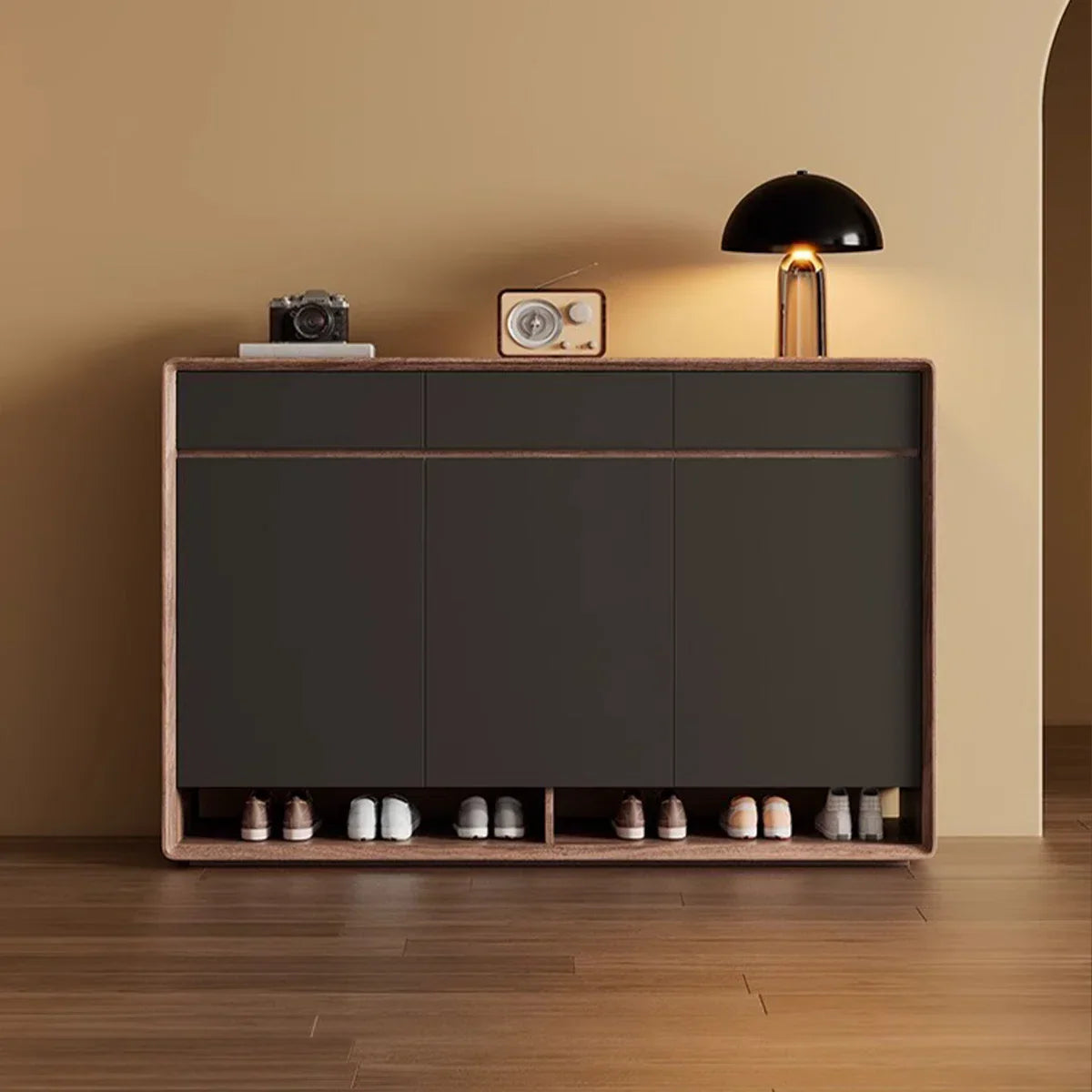 خزانه ركنية للأحذية